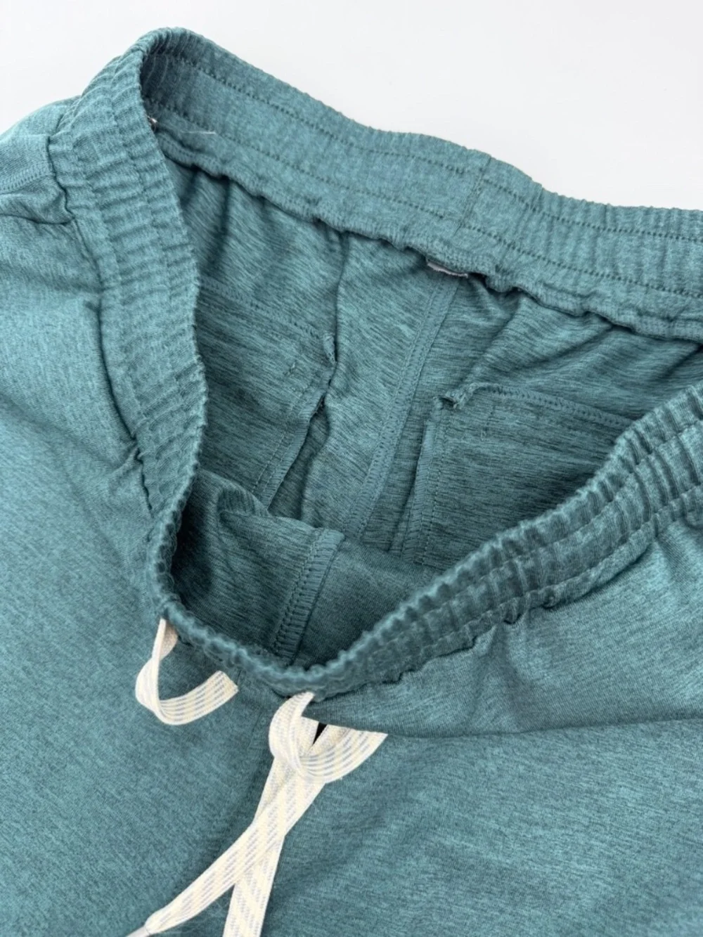 Vuori Sunday Performance Jogger Mens M Agate Green Heather Medium Travel Pants